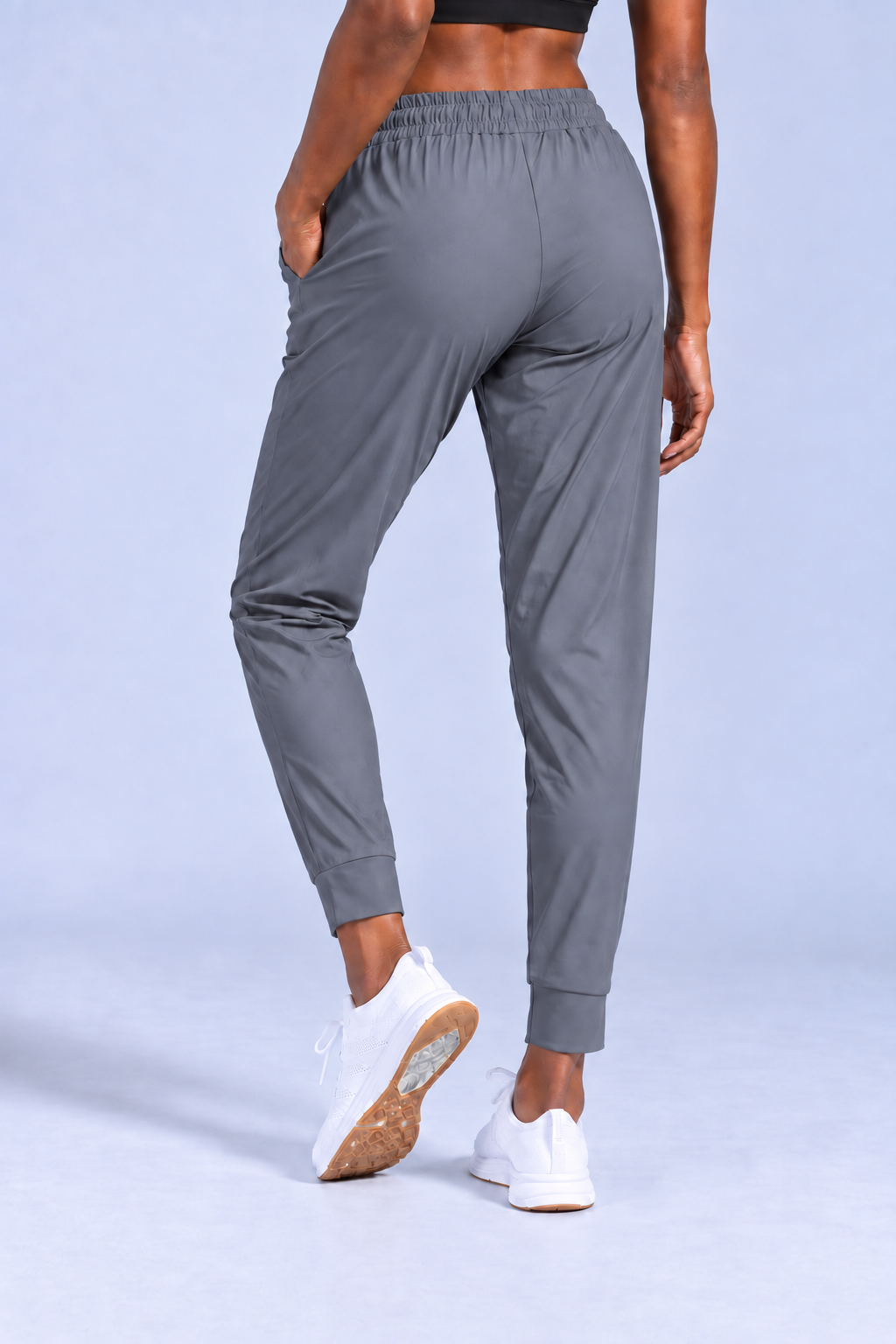 Women’s Relaxed Quick-Dry Training Pants